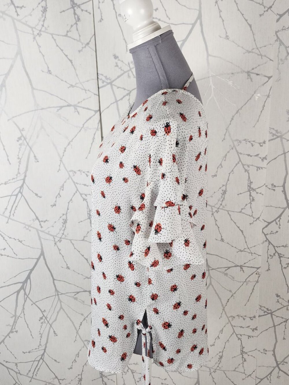 Como Black Ladybugs Printed Flutter Sleeve Top - Picture 3 of 7